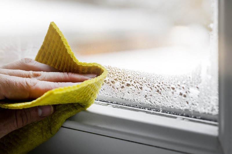 Wiping moisture off window