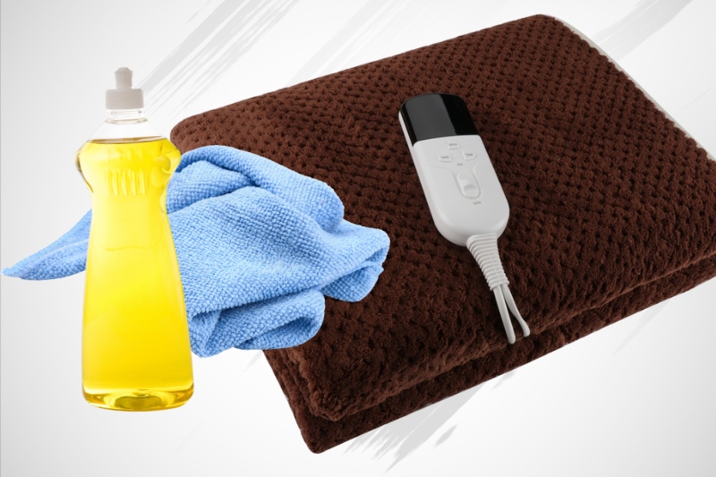 clean electric blanket stain with cloth and washing up liquid