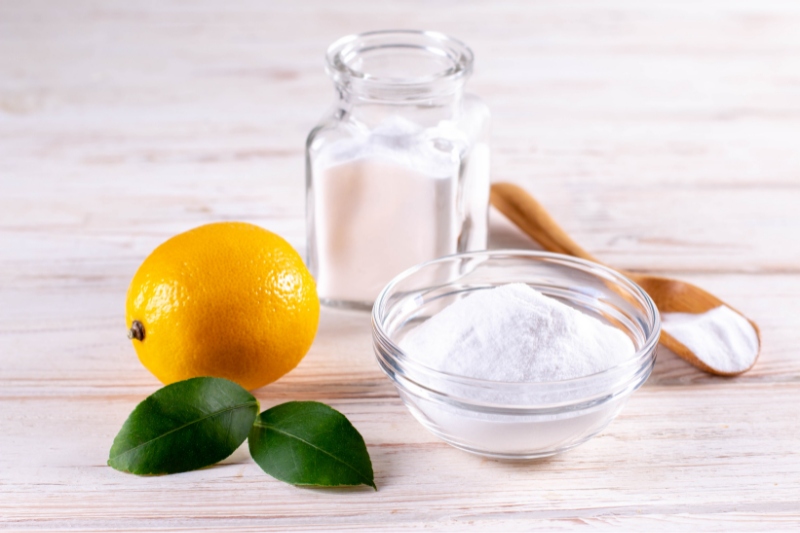 lemon baking soda and vinegar