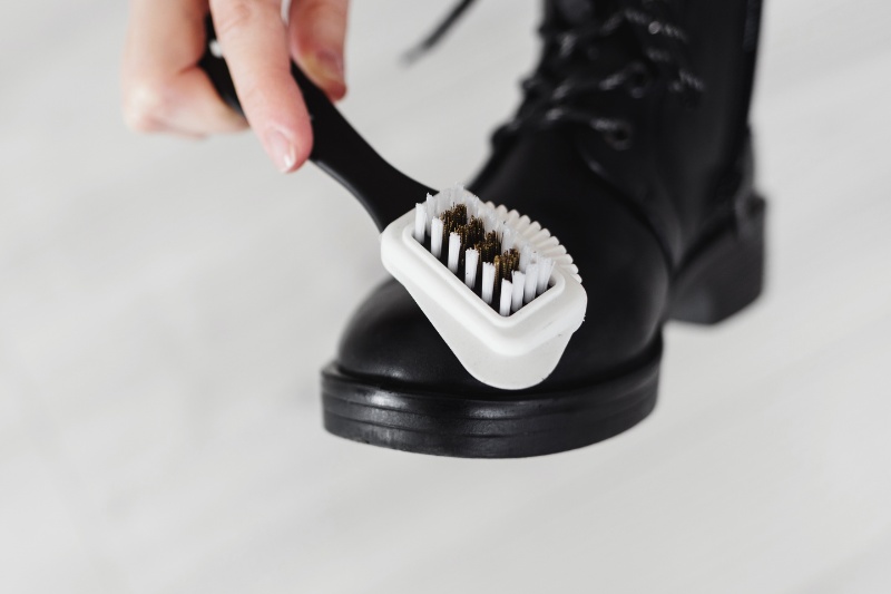 How to clean patent leather shoes  OkaaSpain - Okaaspain Blog Inglish