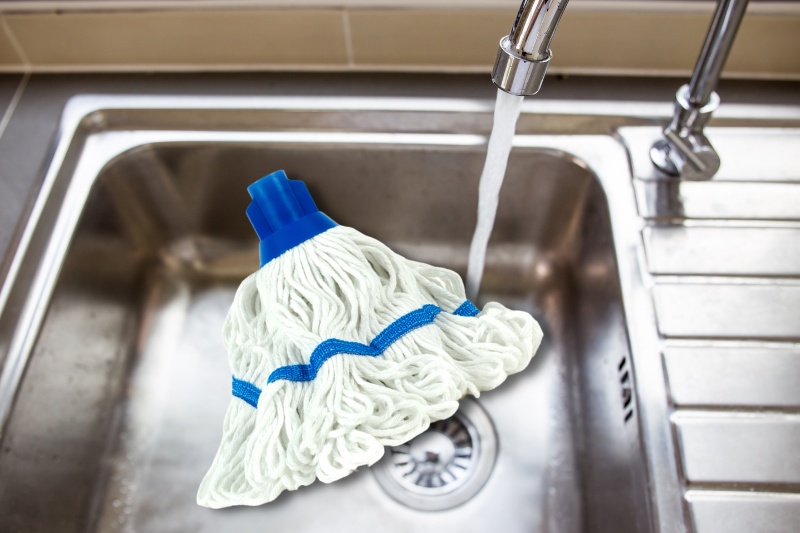 How To Clean A Dirty Mop Head: 17+ Tips
