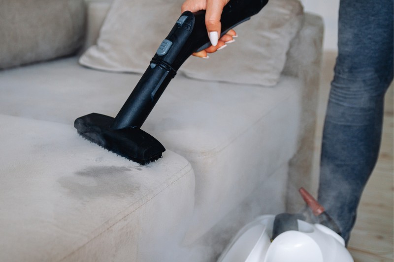 steam cleaning sofa