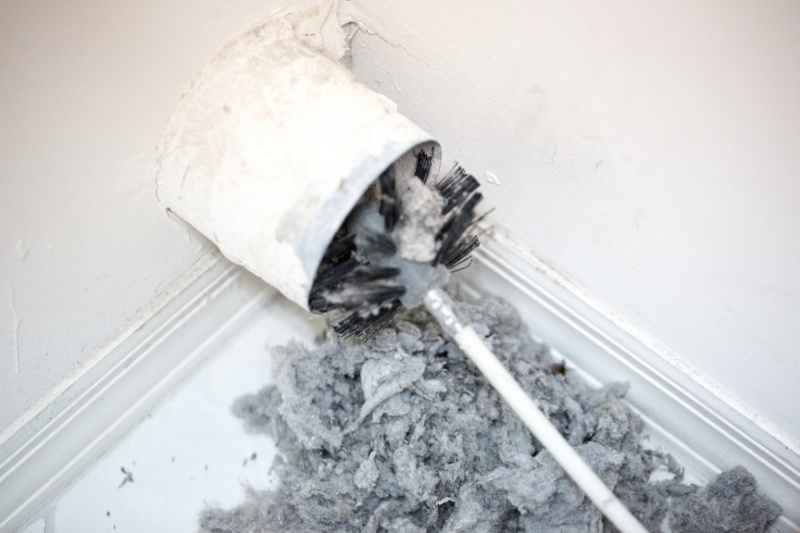 cleaning inside dryer vent