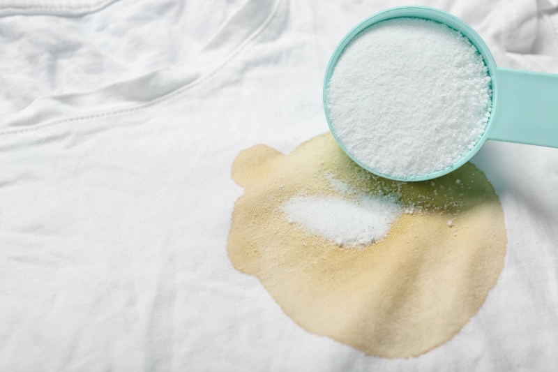 dried stain on shirt and detergent powder