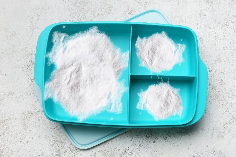 lunchbox with baking soda