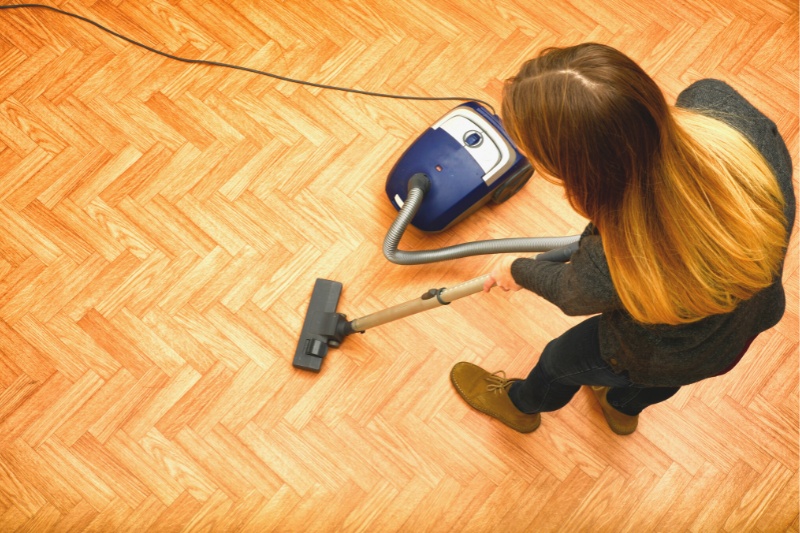 vacuum parquet floor