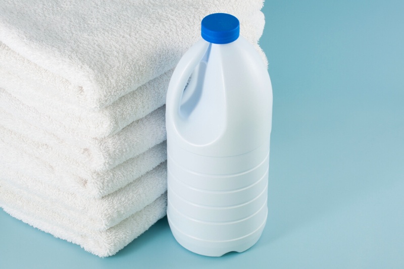 How Hotels Keep Towels White: Tips and Tricks - Creative Homemaking