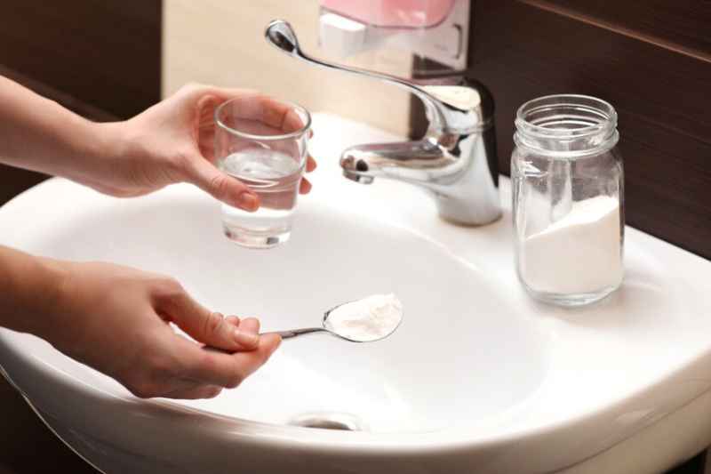 baking soda and vinegar for bathroom sink drain