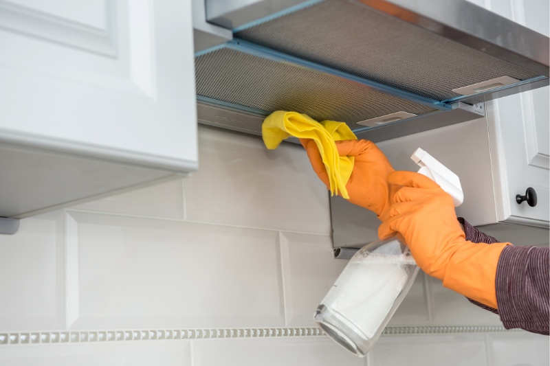 cleaning kitchen range hood