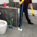 Bathroom scrubber cleaner