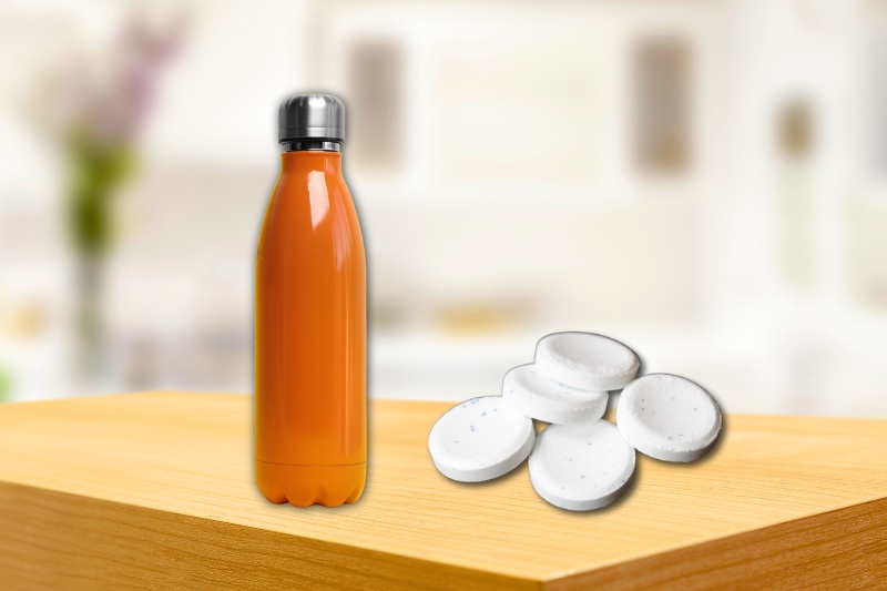 flask and denture tablets