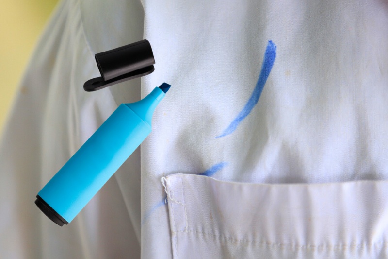 highlighter stain on clothes