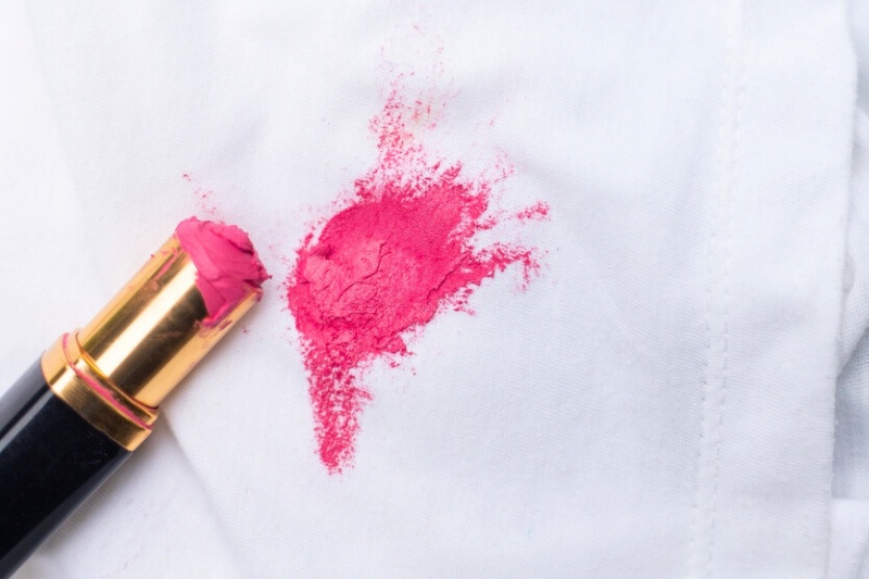 pink lipstick stain on clothes