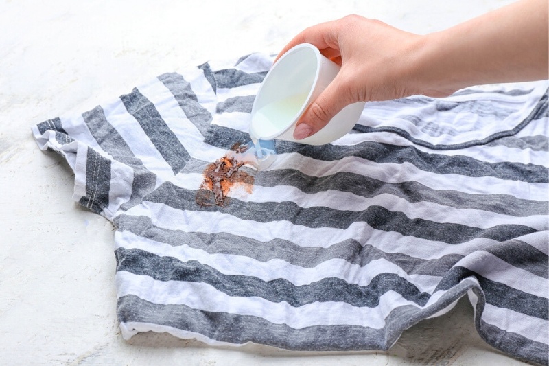treating stains from black and white shirt
