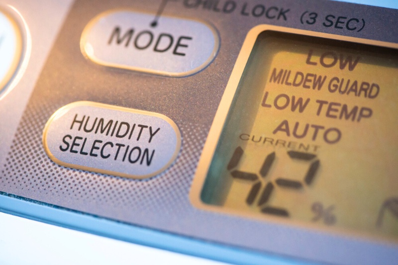 humidity level selection button on dehumidifier