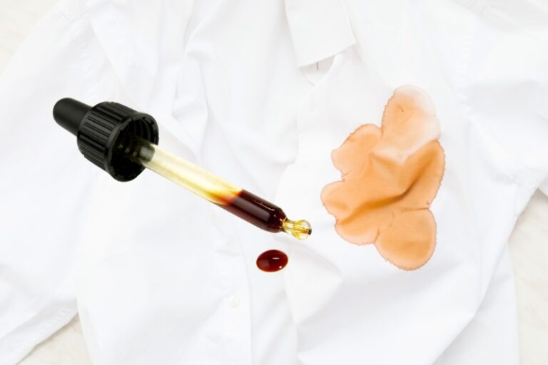 How to Get Iodine Out of Clothes