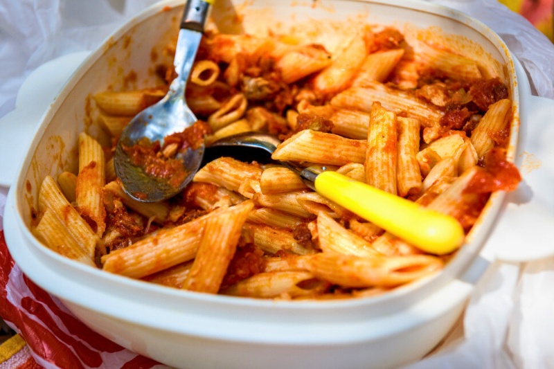 macaroni pasta in plastic food container